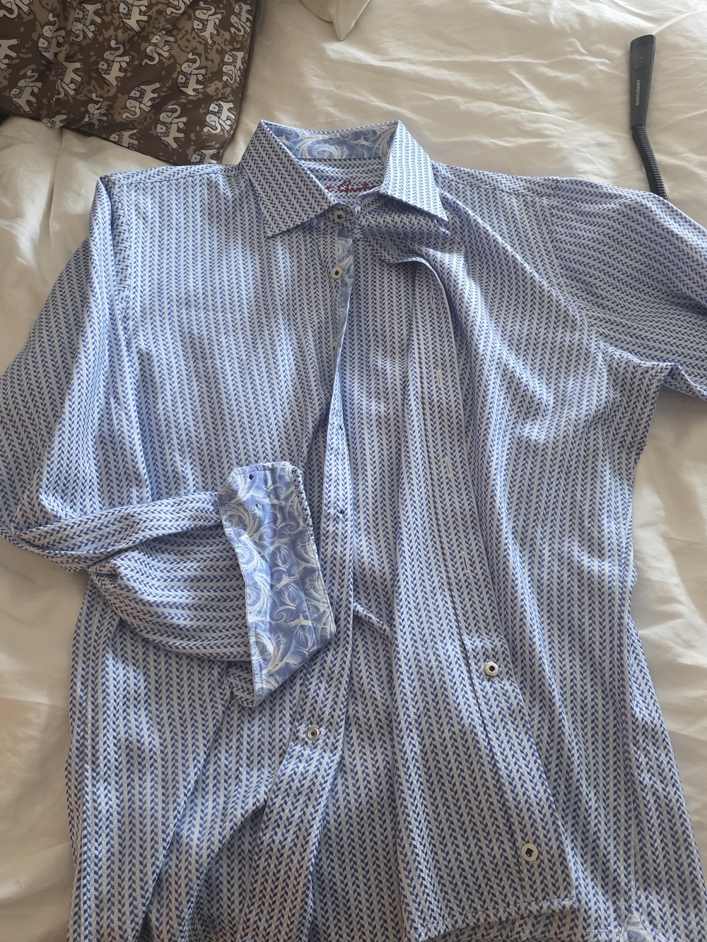 Robert Graham Blue and White Patterned Button-Down Shirt